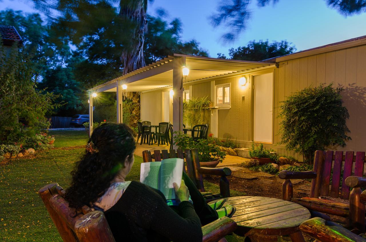 Bed and Breakfast Orna'S Corner Yuval Exterior foto